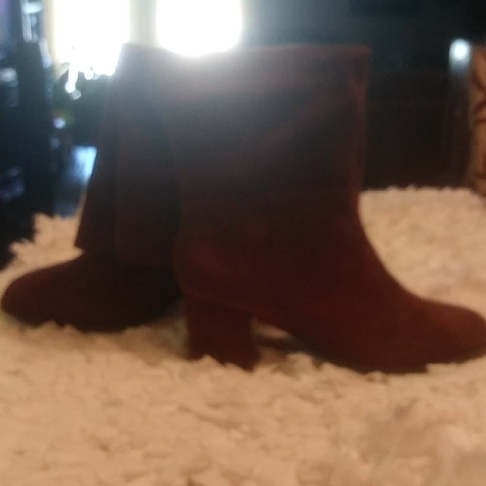 Boots - Picture 2 of 4
